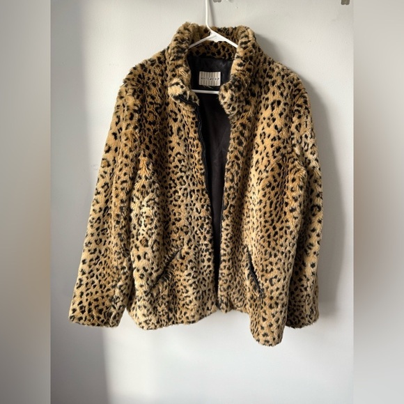 Vintage Jackets & Blazers - VTG White Stag Leopard Print Faux Fur Coat Jacket Zip Up Jacket Hippie Size M L